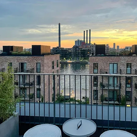 Penthouse With Rooftop Terrace Near Havnevigen Leilighet
