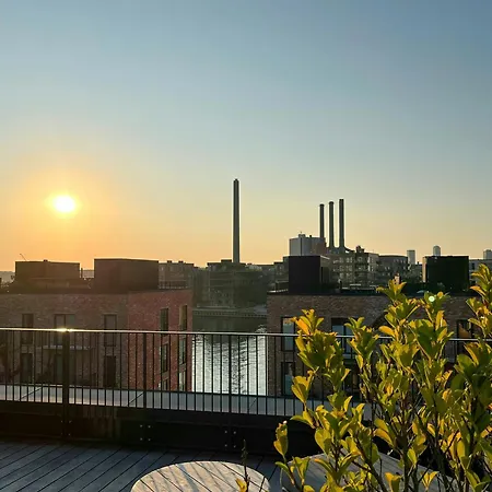 Penthouse With Rooftop Terrace Near Havnevigen شقة